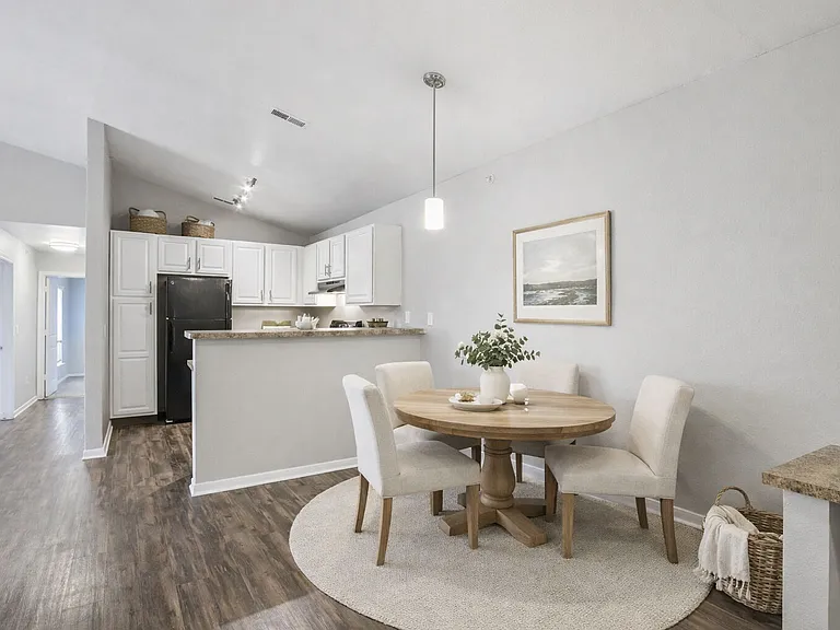 City View Farm Apartments — Photo 2