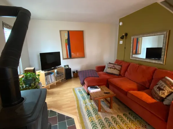 80 Ward St, Burlington, VT 05401