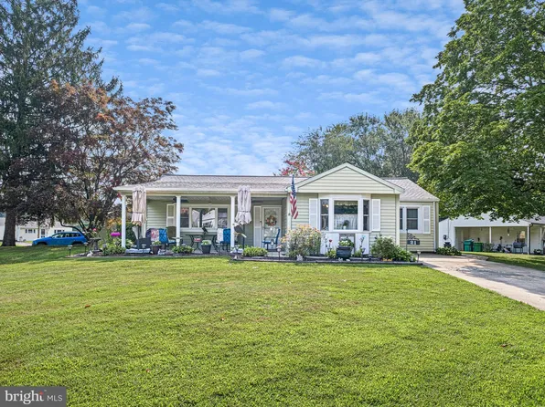 21 Wardor Ave, New Castle, DE 19720