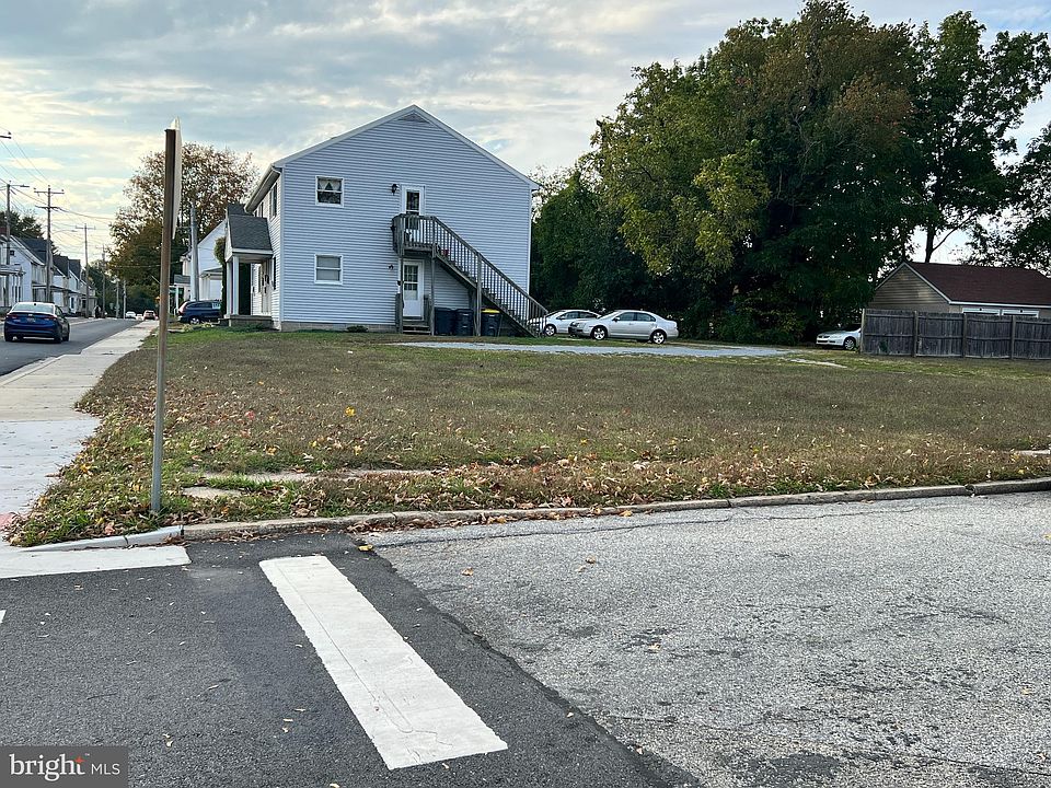 2nd image of 223 SE 2nd St
