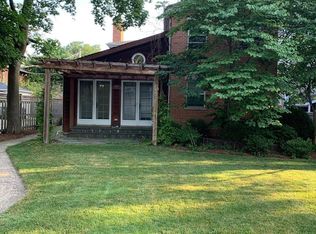 2437 Simpson St, Evanston, IL 60201