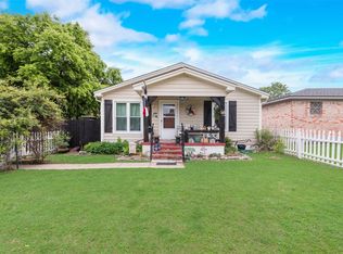 405 Pecan St, Forreston, TX 76041
