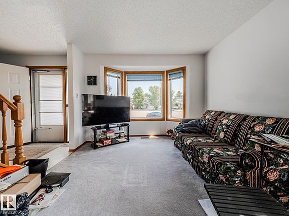 5th image of 7 Coachman Pl