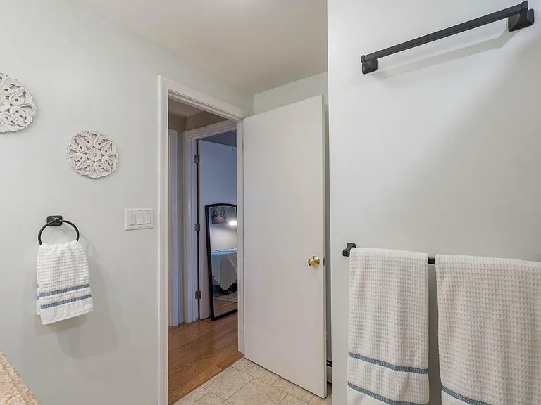 35 Putnam St — Photo 18