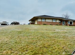 660 Bella Vista Dr, Red Lion, PA 17356