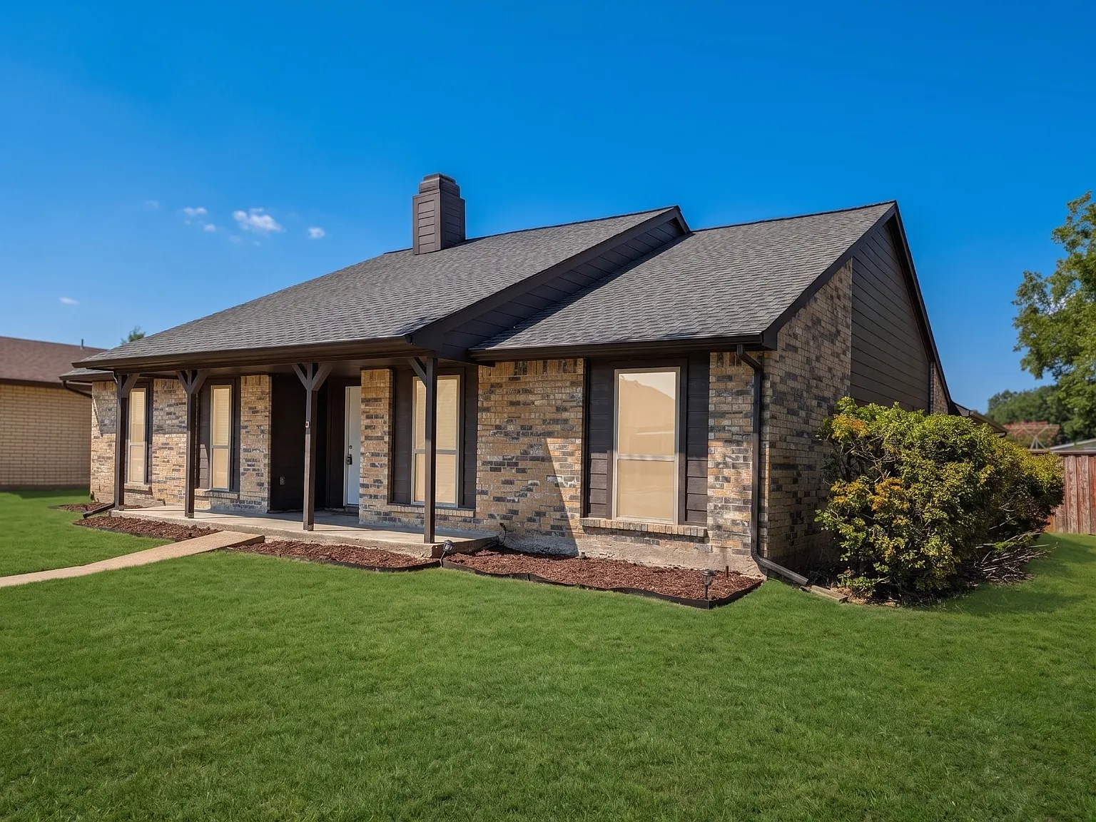 3 bed, 1741 sqft, $2,695 — Photo 3