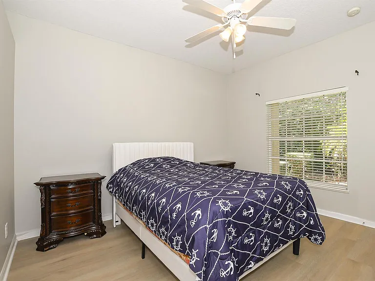 649 NE Bent Paddle Ln — Photo 19