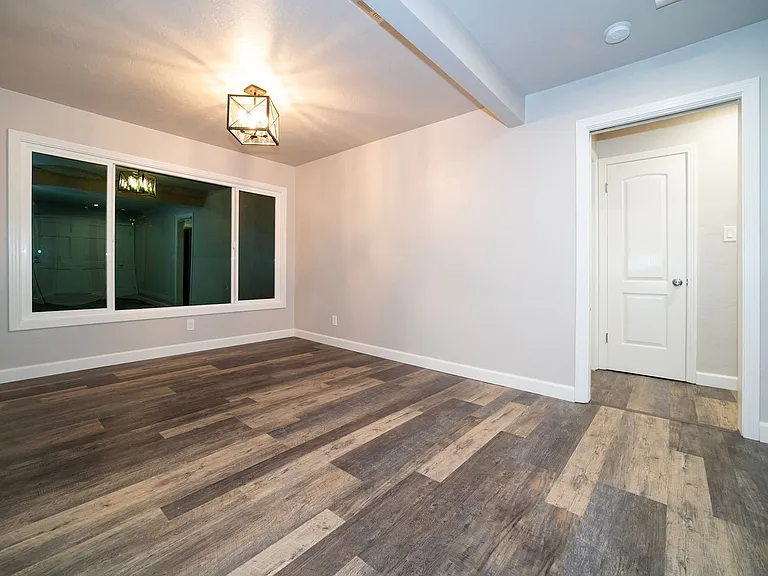 3256 Strevel Way — Photo 7