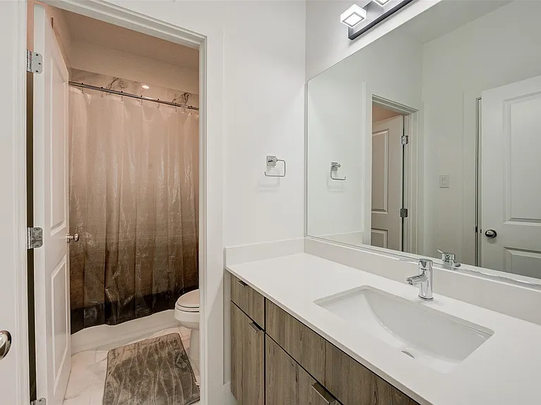 5839 Dolores St — Photo 31