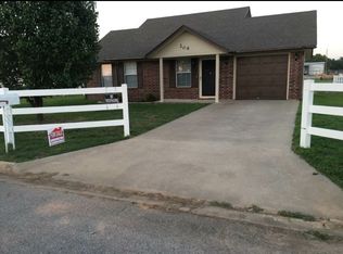 206 Brittany, Pocola, OK 74902