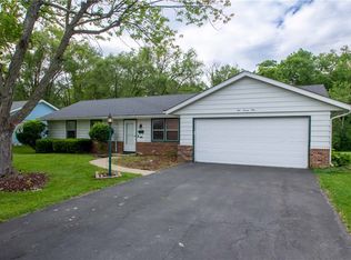 1021 Sunset Rdg, Danville, IL 61832