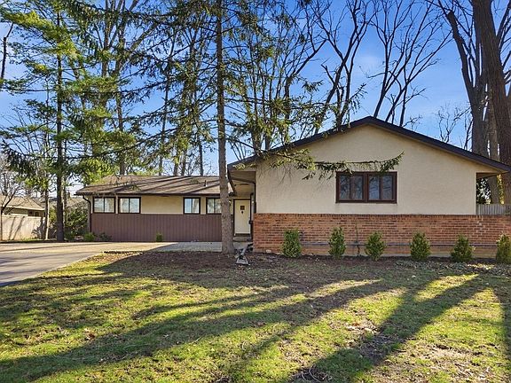 2nd image of 3134 Herrick Rd