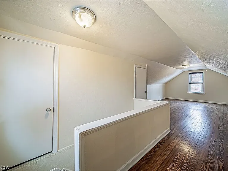 25770 Farringdon Ave — Photo 10