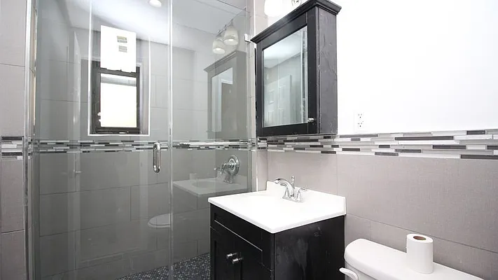 Rented by Nooklyn NYC LLC | media 22