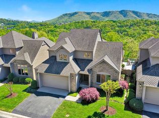 5012 Hunting Hills Cir, Roanoke, VA 24018