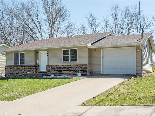 1014 E Washington St, Knoxville, IA 50138