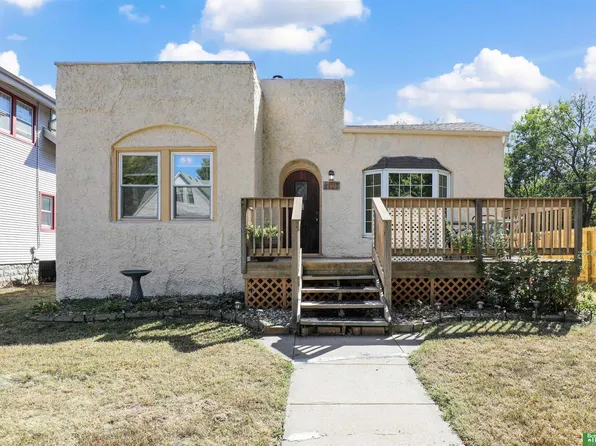2233 D St, Lincoln, NE 68502