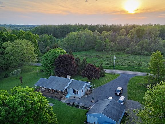 3rd image of 7488 Eades Rd