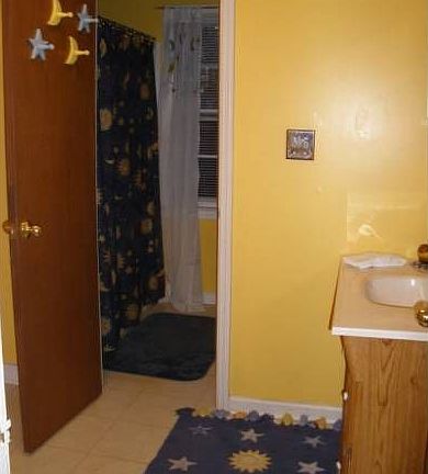 Bathroom/Laundry area