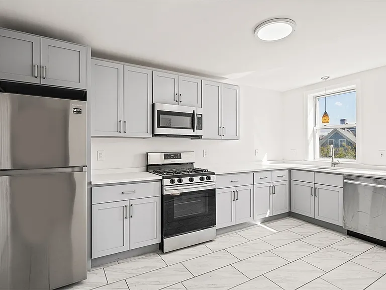 18 Dudley St #3 — Photo 1