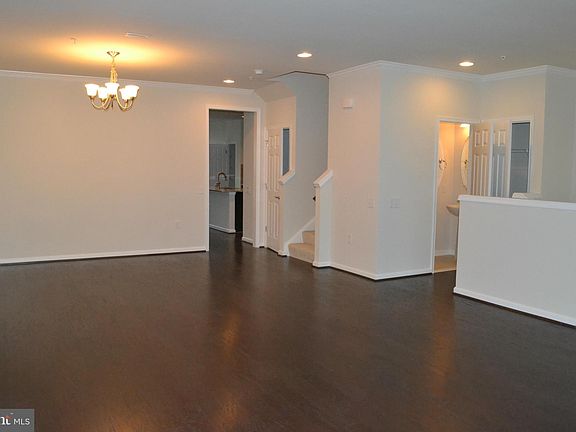 4th image of 20708 Erskine Ter