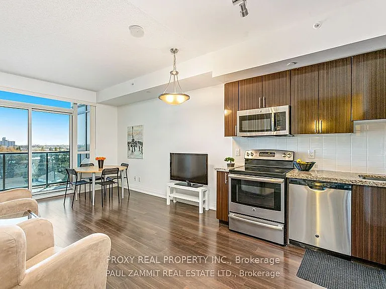7167 Yonge St #621 — Photo 16
