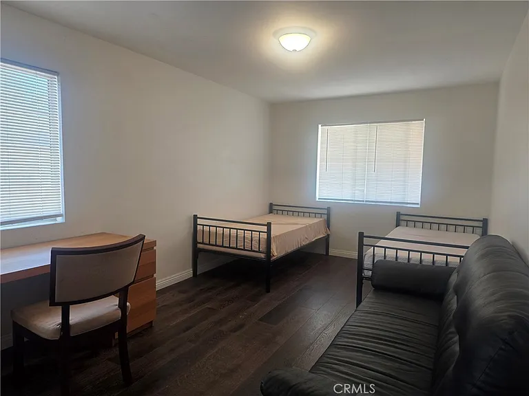 517 N Rural Dr — Photo 11