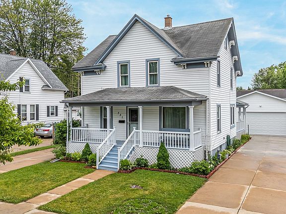 3rd image of 731 1st St