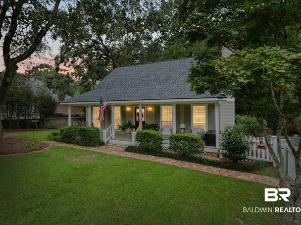 5 Echo Ln, Fairhope, AL 36532