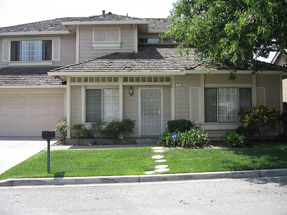 11 Rockway Drive