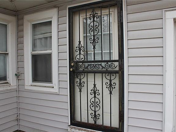 5th image of 416 S Bradley Ave