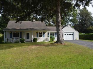 1010 Spry Ln, Schenectady, NY 12303