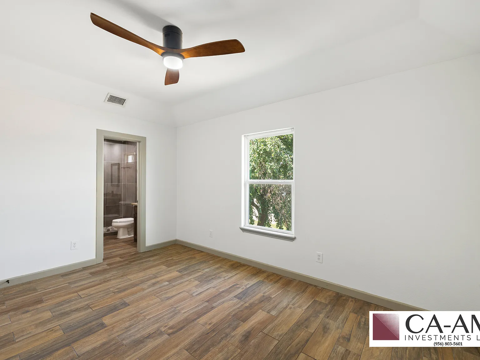 2 bed, 2.5 bath, 1100 sqft, $1,235 — Photo 2