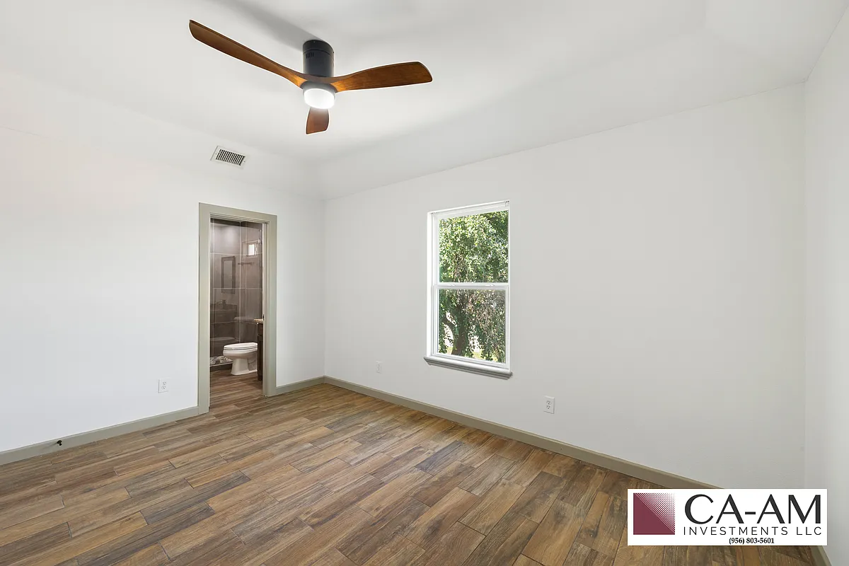 Building Photo - 405 N G St #2