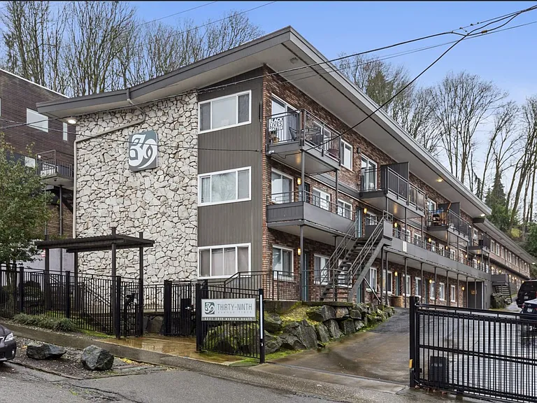 39th Ave Flats — Photo 31