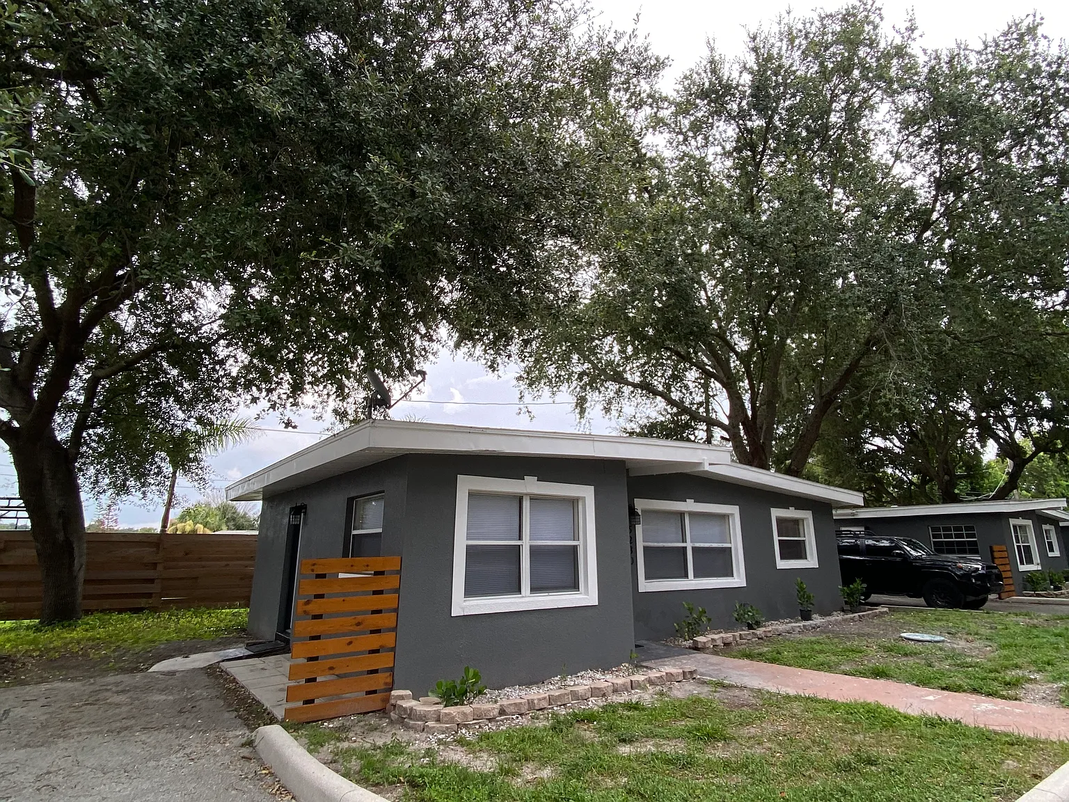 2 bed, 900 sqft, $1,800 — Photo 2