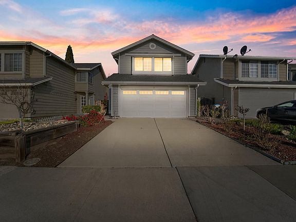 3rd image of 3062 Crystal Creek Dr