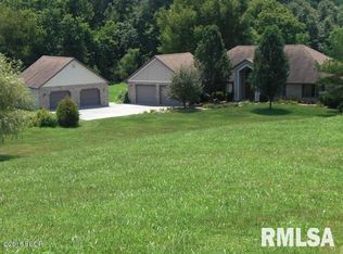 834 Hoffman Rd, Murphysboro, IL 62966