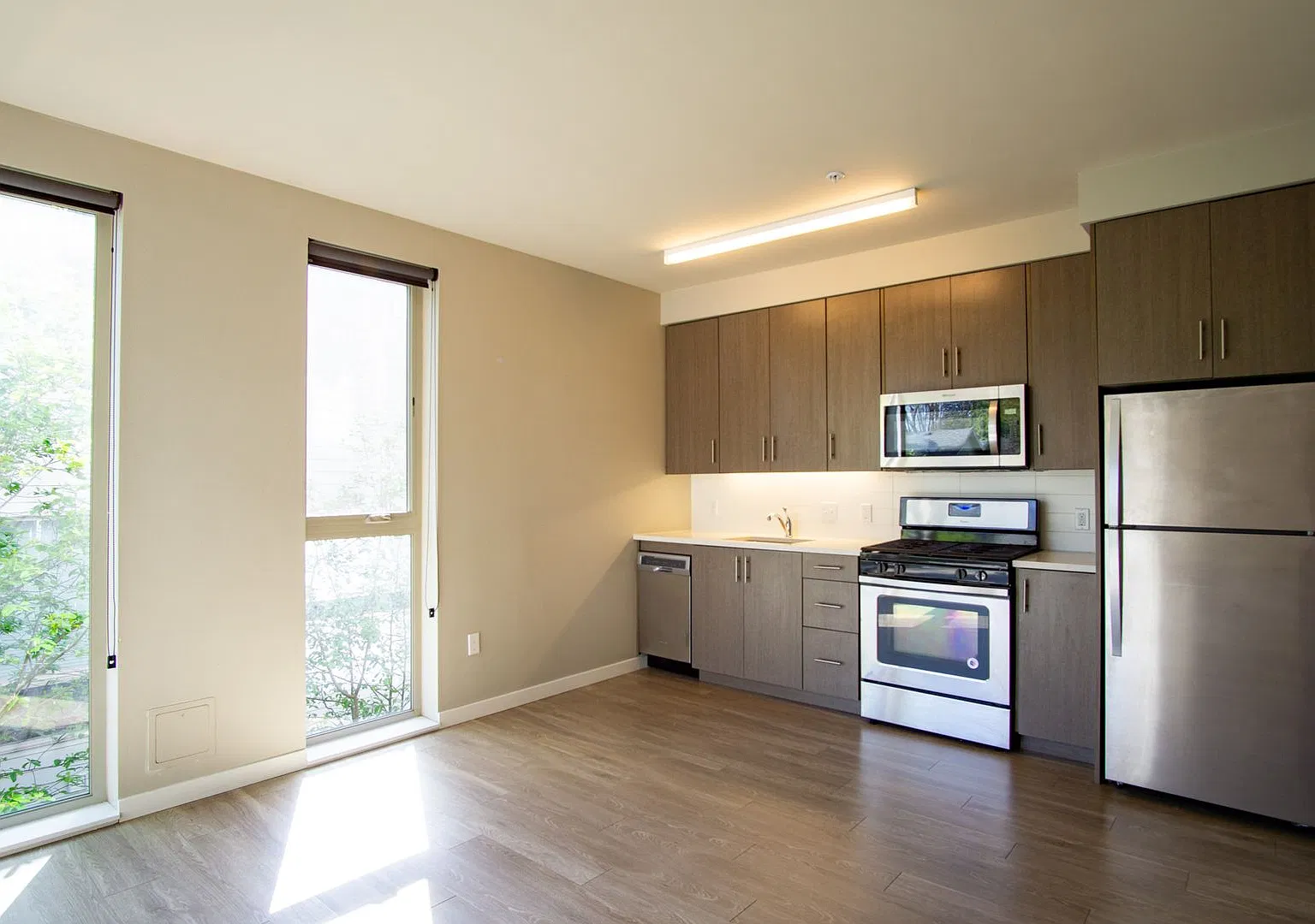 2nd Floor 1-Bedroom w/Dishwasher, W/D, and Condo Finishes! — Photo 1