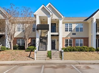2401 Vancastle Way APT 101, Raleigh, NC 27617