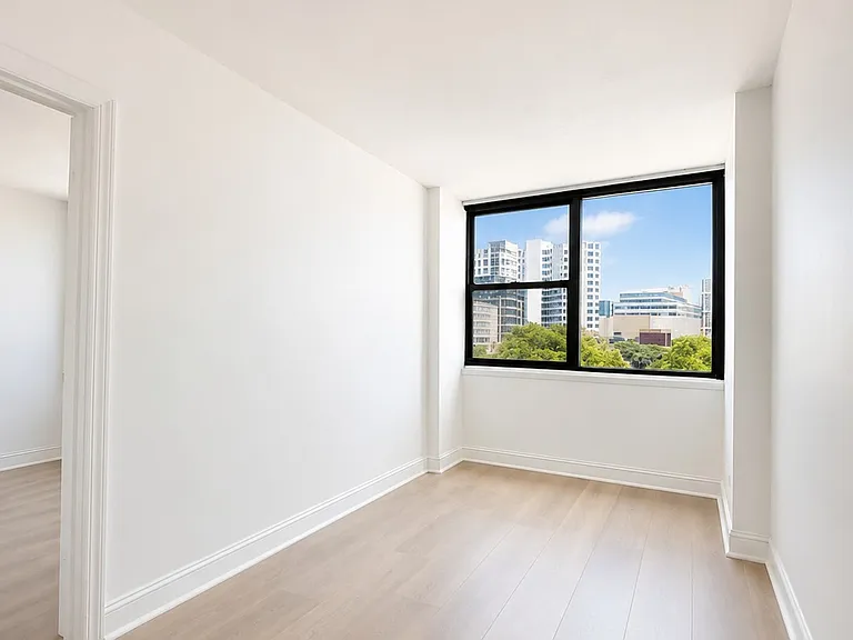 280 Marin Blvd #6G — Photo 8