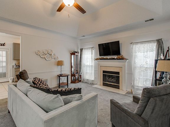 2nd image of 605 Ridge Trail Dr