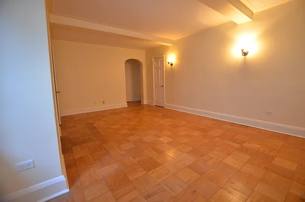 Rented by Manhattan Realty Group | media 8