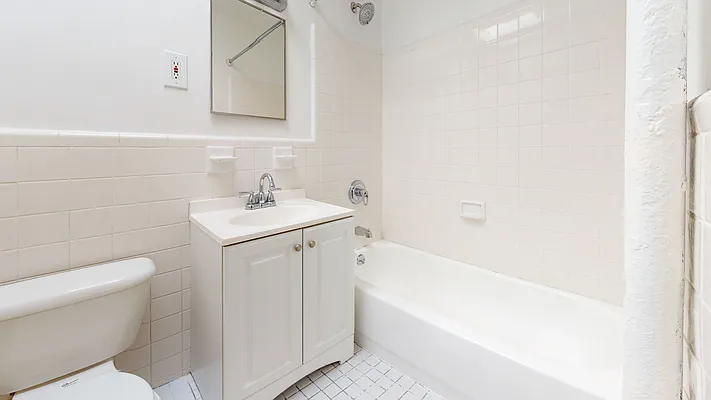 Rented by Bond New York | media 15