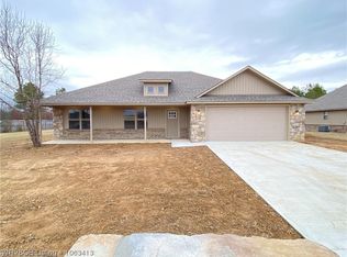 908 Black Creek Ln, Hackett, AR 72937