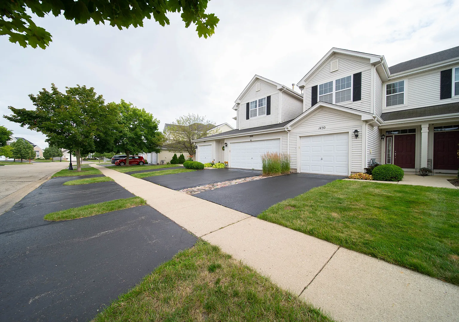 2 bed, 2.5 bath, 1380 sqft, $2,400 — Photo 2