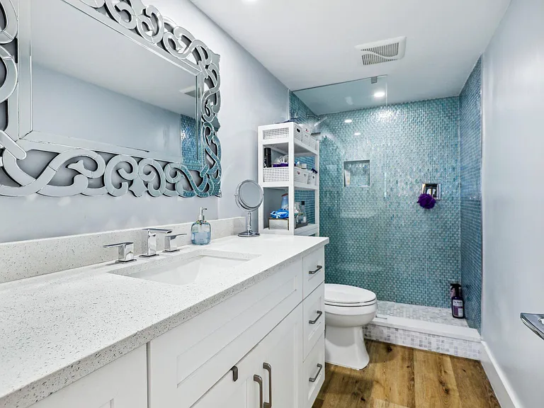 200 E Royal Palm Rd — Photo 23