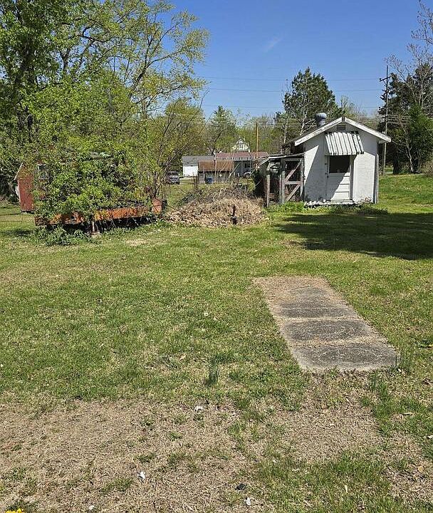2nd image of 803 Barham Ave