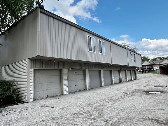 2nd image of 6809 N Frostwood Pkwy Unit 43