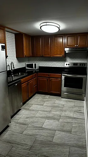 527 N Quentin Rd #414 Photo 1